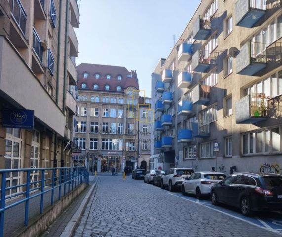 Mieszkanie 3-pokojowe Wrocław Stare Miasto. Zdjęcie 1