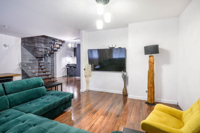 Mieszkanie 5-pokojowe Warszawa Wesoła, ul. Długa. Zdjęcie 1