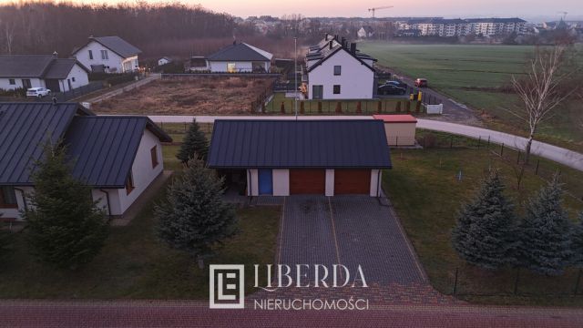 dom wolnostojący, 5 pokoi Biskupie-Kolonia. Zdjęcie 14