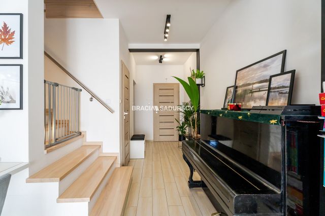 dom szeregowy, 4 pokoje Krzysztoforzyce, ul. Rozrywkowa. Zdjęcie 7