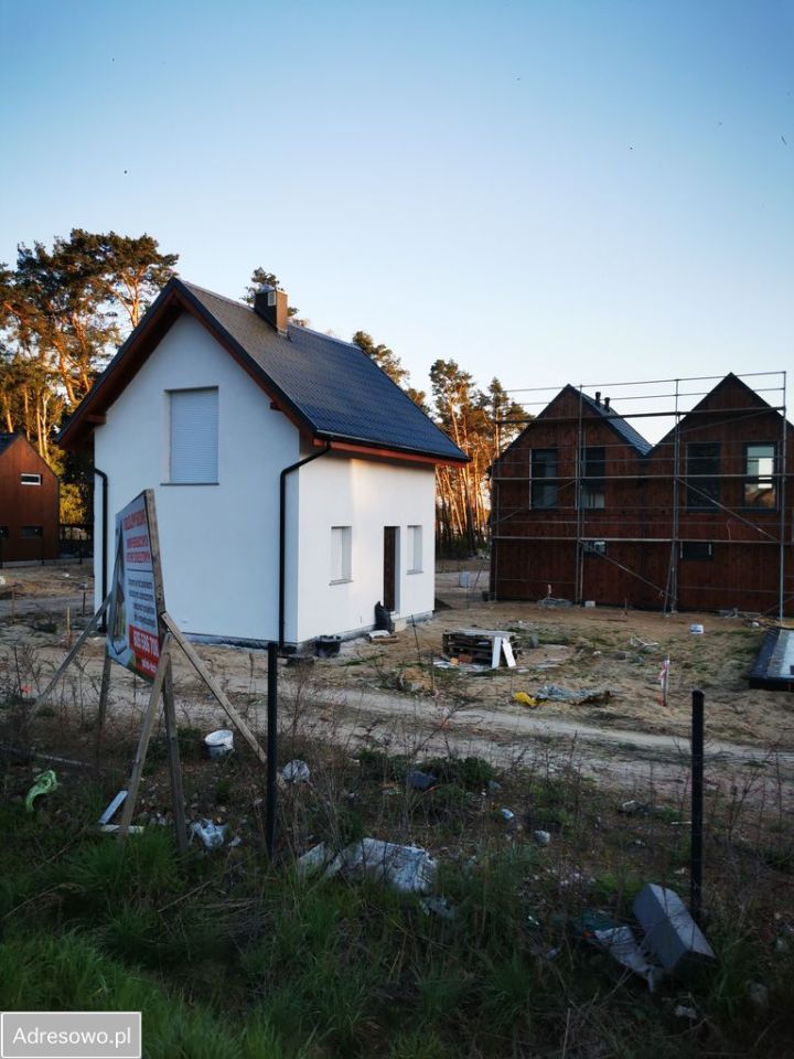 dom wolnostojący, 2 pokoje Sława. Zdjęcie 1