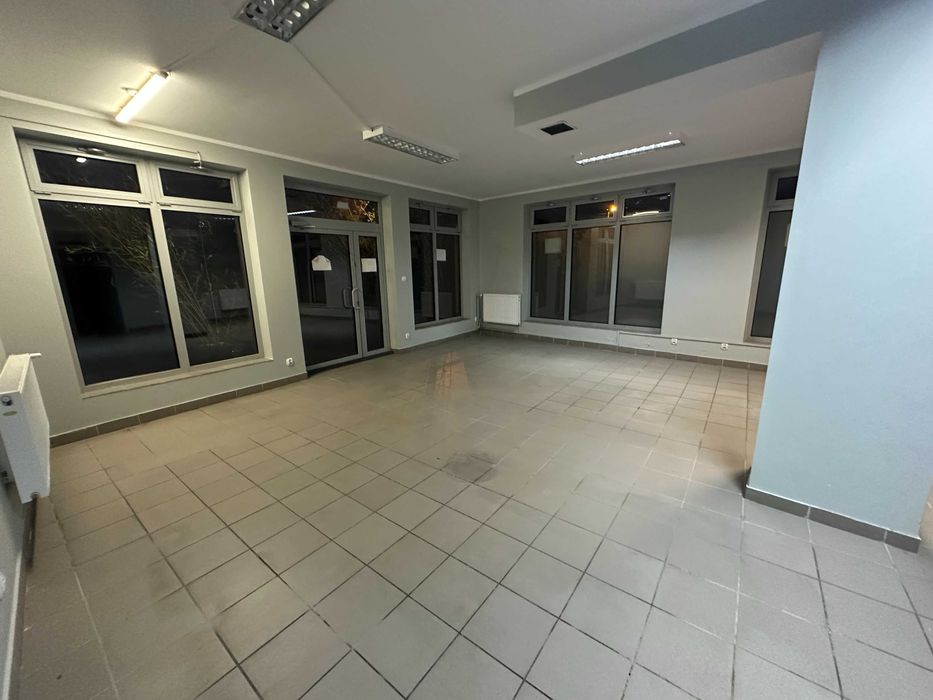 Lokal Kraków Dębniki, ul. Leona Petrażyckiego. Zdjęcie 2