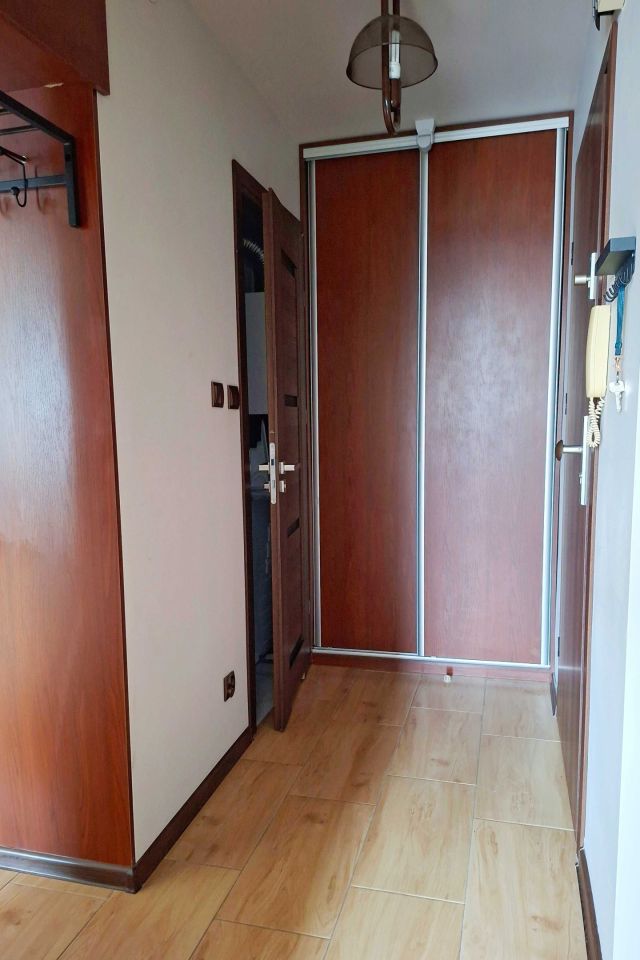 Mieszkanie 3-pokojowe Kielce Czarnów. Zdjęcie 4