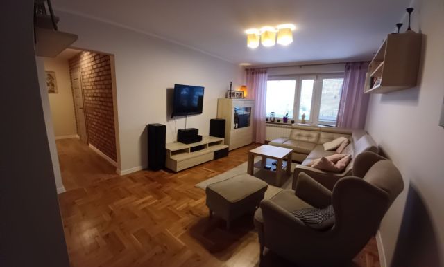 Mieszkanie 4-pokojowe Sanniki. Zdjęcie 1
