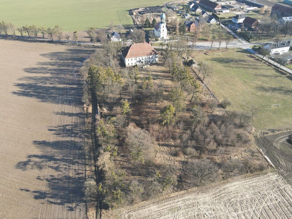 dworek, 14 pokoi Biskupice. Zdjęcie 2