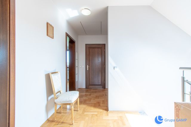 dom wolnostojący, 5 pokoi Kraków Dębniki, ul. por. Emira. Zdjęcie 13