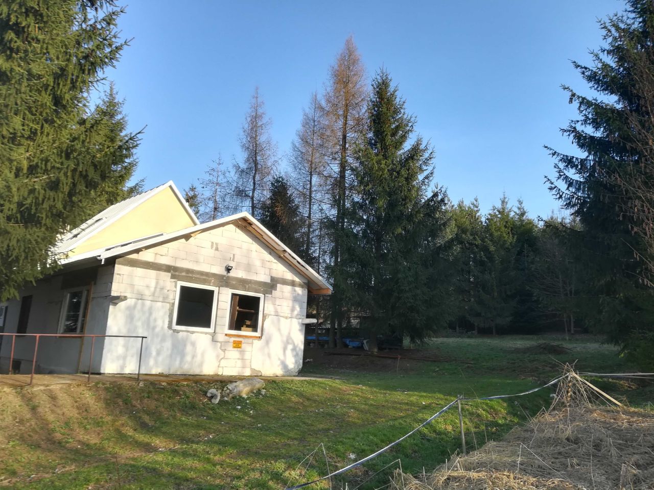 dom wolnostojący, 3 pokoje Iskań. Zdjęcie 5