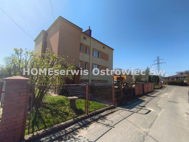 dom wolnostojący, 6 pokoi Ostrowiec Świętokrzyski Huta, ul. Iłżecka. Zdjęcie 2