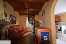 dom wolnostojący, 2 pokoje Rogóźno. Zdjęcie 1