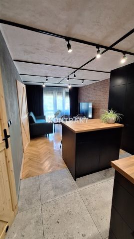 Mieszkanie 2-pokojowe Oświęcim, ul. Wiktora Bałandy. Zdjęcie 2