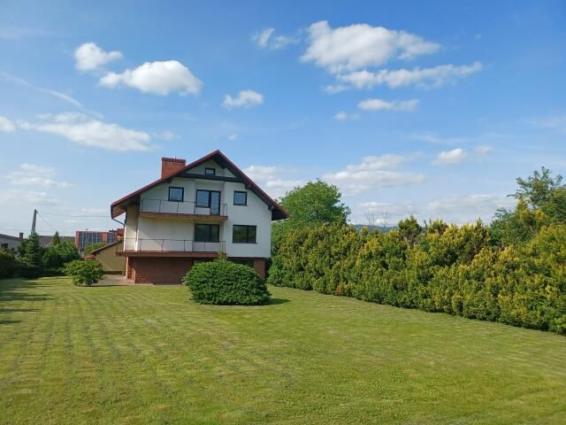 dom wolnostojący, 6 pokoi Godziszka. Zdjęcie 1