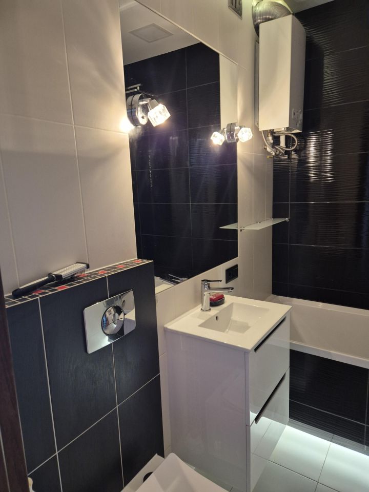 Mieszkanie 4-pokojowe Bielsko-Biała, ul. Jana Sobieskiego. Zdjęcie 16