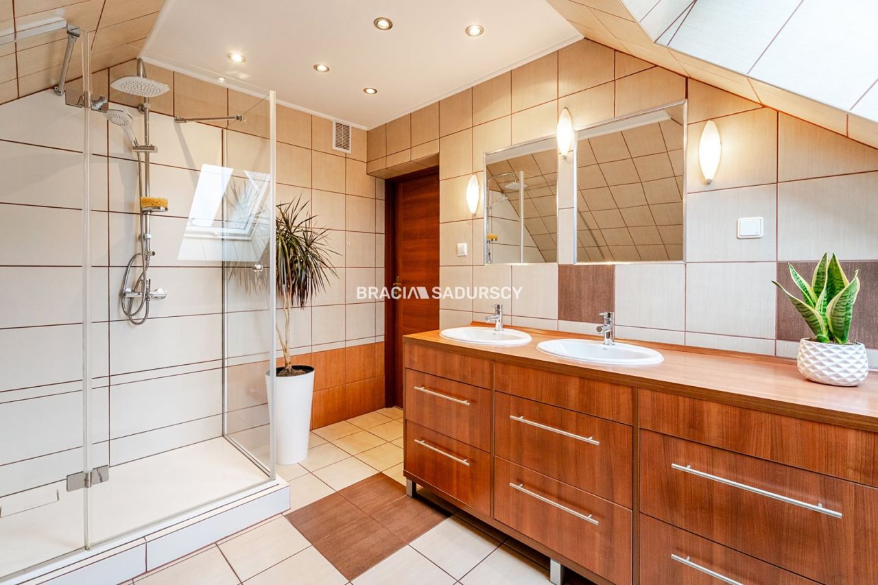 dom wolnostojący, 5 pokoi Marcyporęba, ul. św. Marcina. Zdjęcie 24