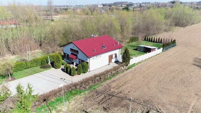 Nieruchomość komercyjna Niechobrz. Zdjęcie 2