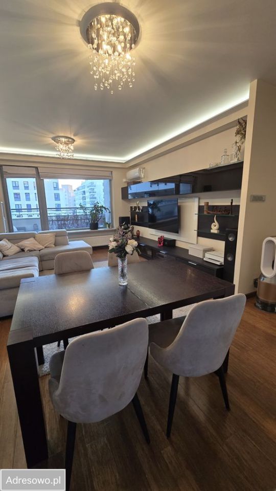 Mieszkanie 3-pokojowe Warszawa Gocław, ul. Jana Nowaka-Jeziorańskiego. Zdjęcie 3