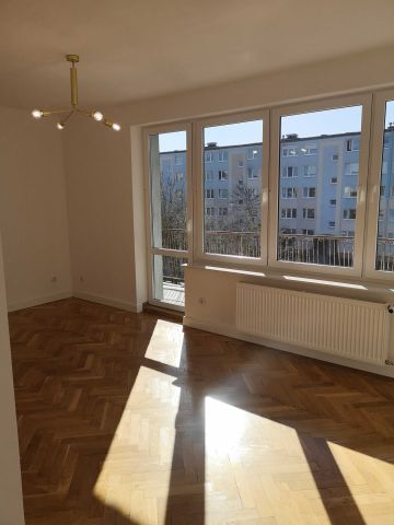 Mieszkanie 3-pokojowe Toruń, ul. Jana Kasprowicza. Zdjęcie 1