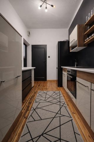 Mieszkanie 3-pokojowe Jelenia Góra. Zdjęcie 9