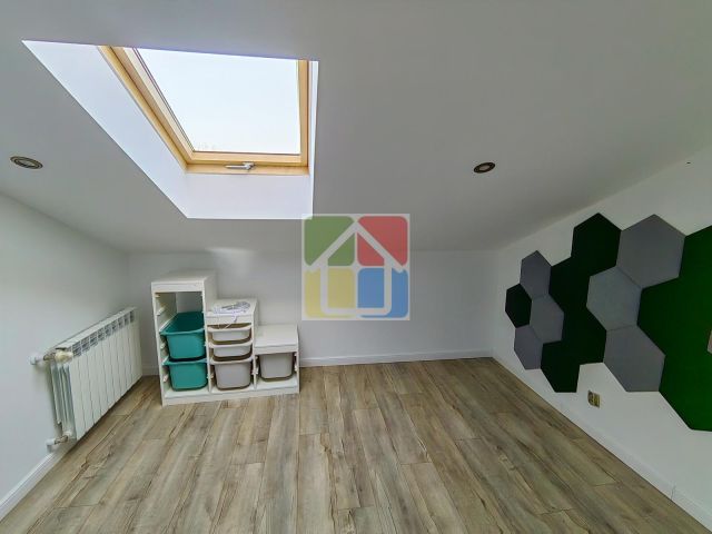 dom wolnostojący, 5 pokoi Stanisławów. Zdjęcie 13