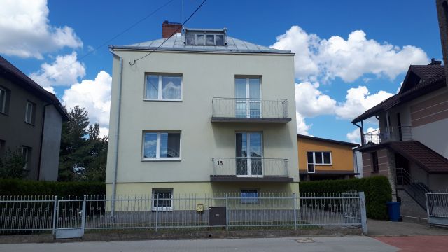 dom wolnostojący, 5 pokoi Łapy, ul. Stanisława Wyspiańskiego. Zdjęcie 1