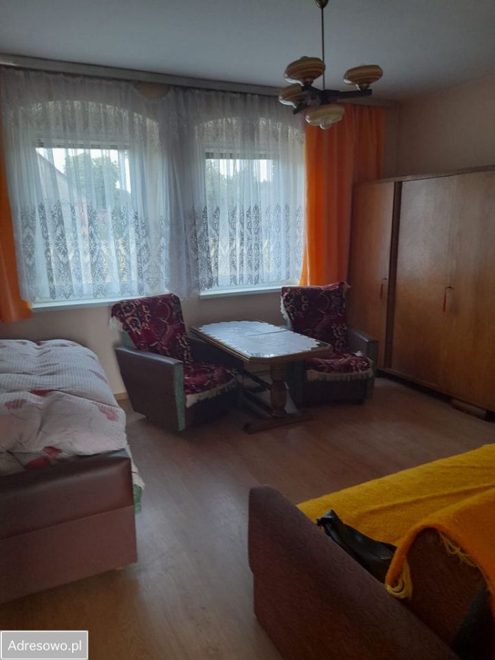 dom wolnostojący, 3 pokoje Zawiść. Zdjęcie 4