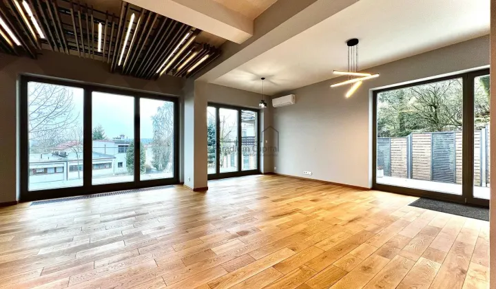 dom wolnostojący, 4 pokoje Kraków Salwator, ul. Ukryta