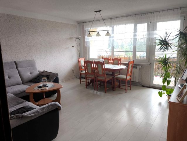 Mieszkanie 3-pokojowe Unin. Zdjęcie 1