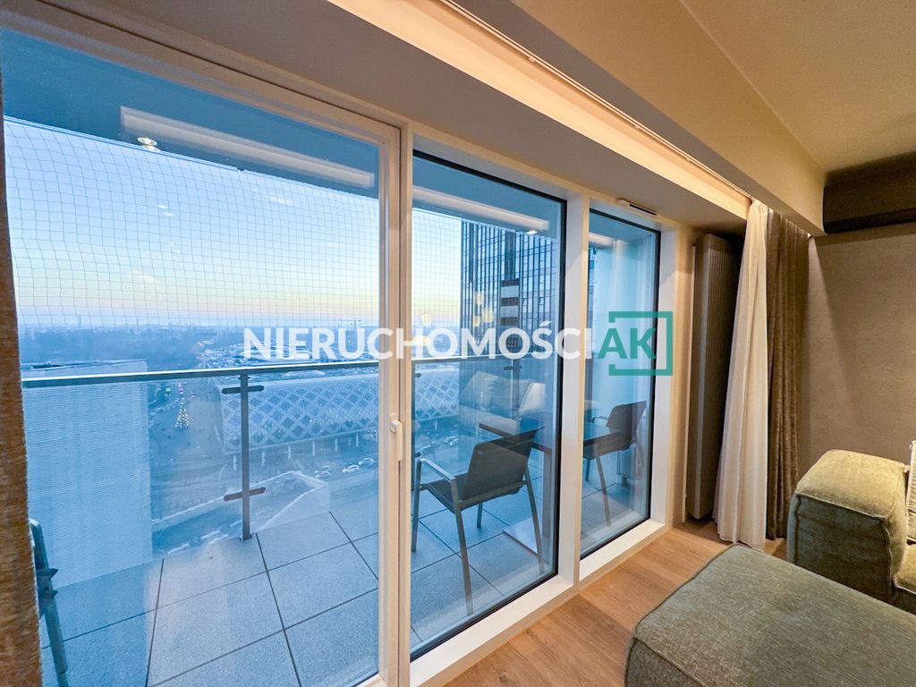 Mieszkanie 3-pokojowe Poznań, ul. Towarowa. Zdjęcie 3