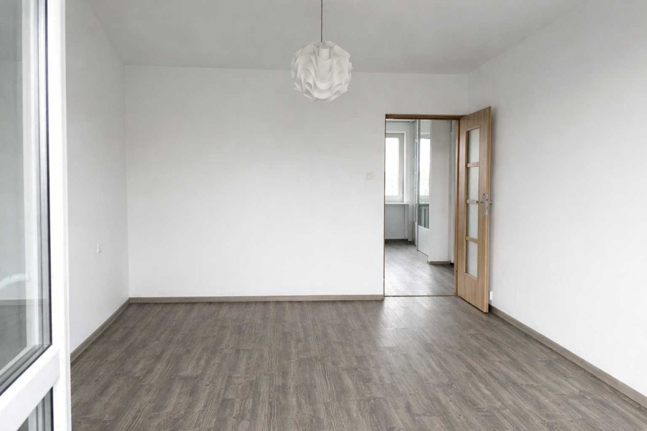 Mieszkanie 3-pokojowe Żagań. Zdjęcie 3