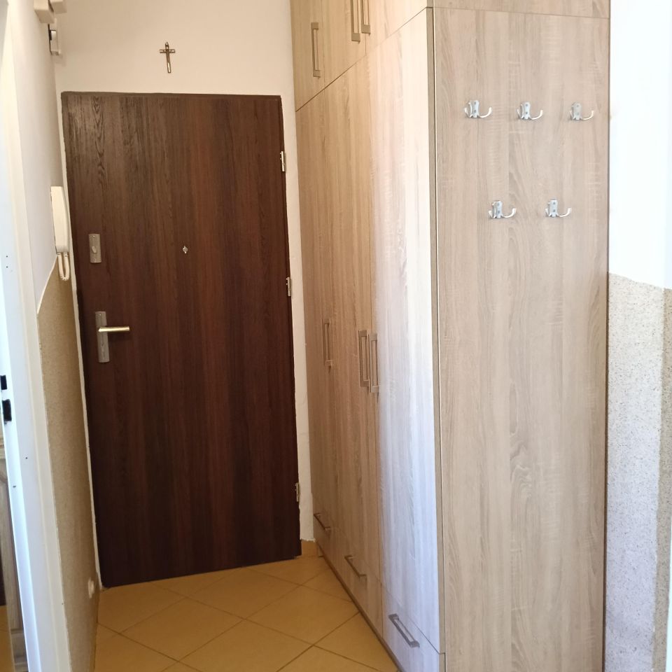 Mieszkanie 2-pokojowe Bełchatów, os. Okrzei. Zdjęcie 4