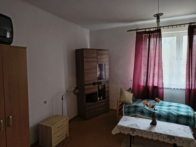 dom wolnostojący, 2 pokoje Stary Garbów. Zdjęcie 3