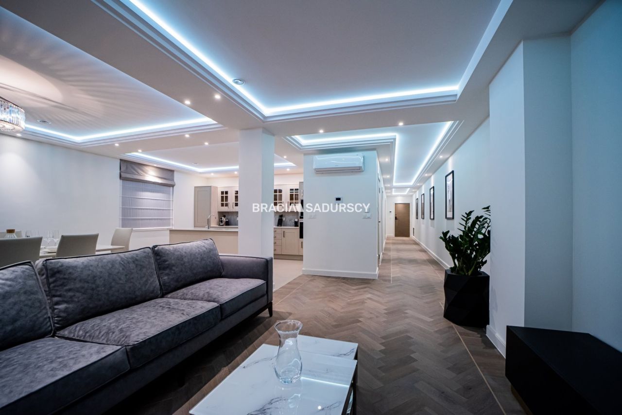 Mieszkanie 3-pokojowe Żywiec, rynek Rynek. Zdjęcie 2