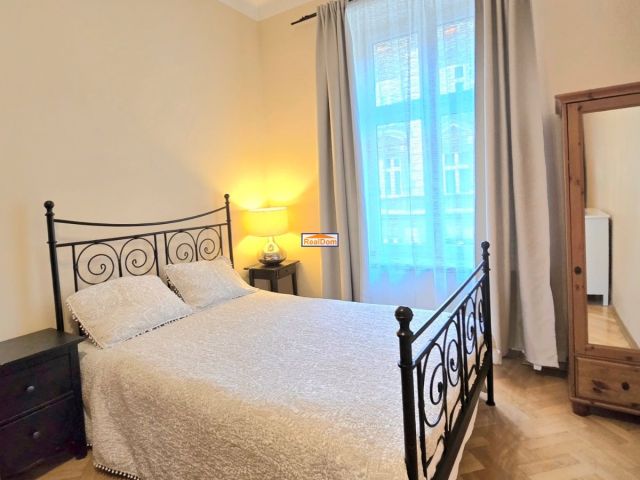 Mieszkanie 4-pokojowe Kraków Stare Miasto, ul. Szlak. Zdjęcie 15