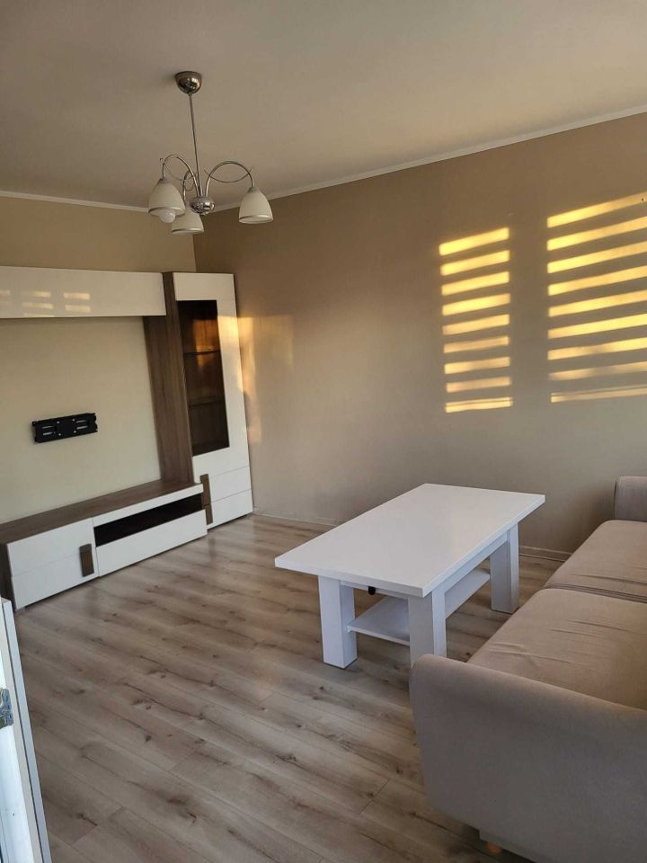 Mieszkanie 4-pokojowe Brzeg Dolny Warzyn, ul. Juliusza Słowackiego. Zdjęcie 1