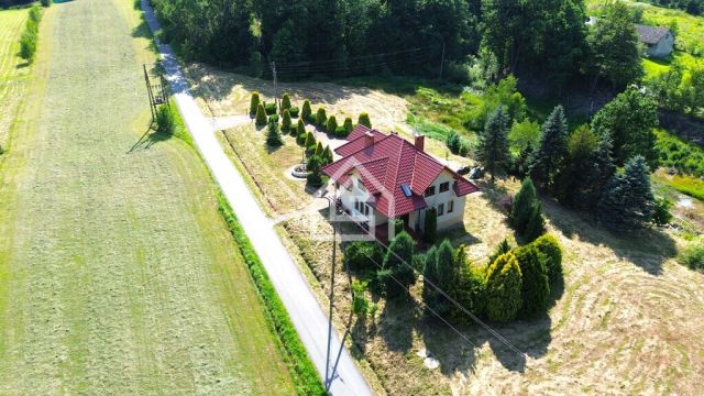 dom wolnostojący, 6 pokoi Lipnica Górna. Zdjęcie 3