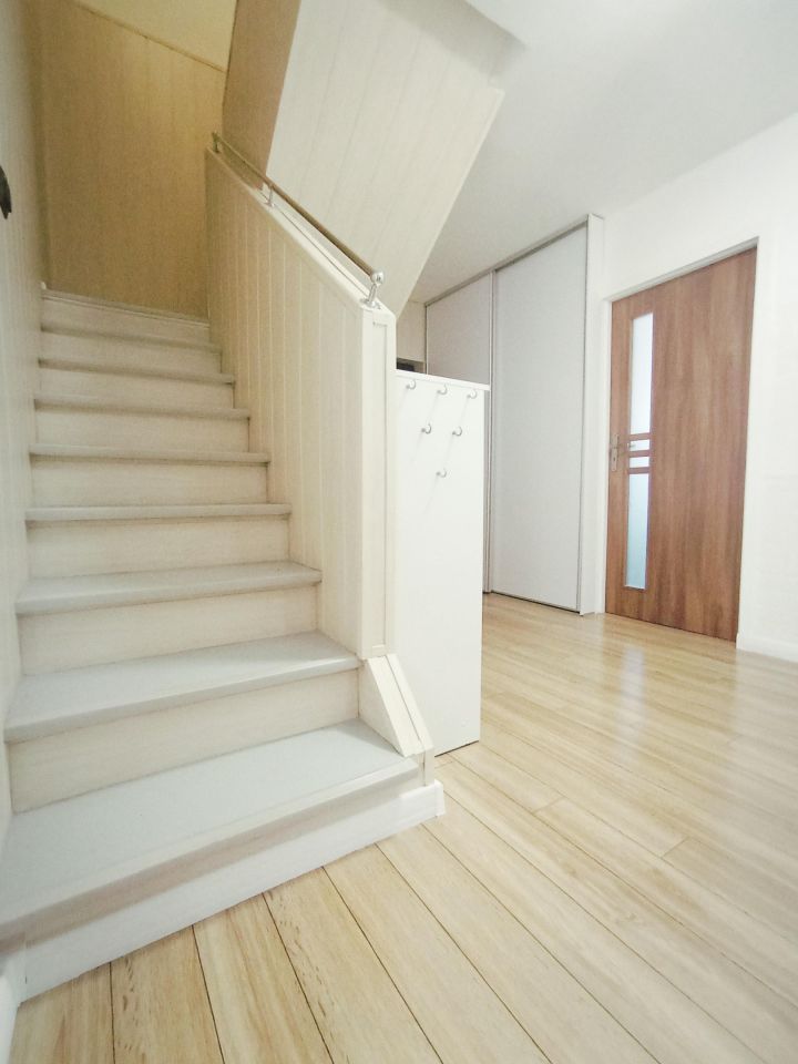 Mieszkanie 5-pokojowe Jelenia Góra Cieplice Śląskie-Zdrój, ul. Macieja Rataja. Zdjęcie 4