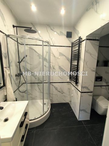 dom wolnostojący, 5 pokoi Trelkowo. Zdjęcie 8