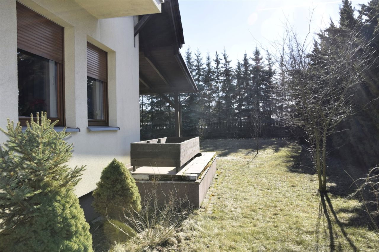 dom wolnostojący, 4 pokoje Lubochnia. Zdjęcie 6