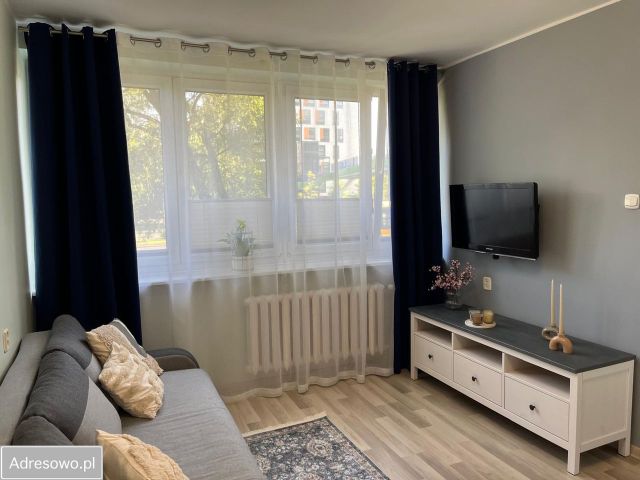 Mieszkanie 1-pokojowe Warszawa Gocław, ul. Ostrobramska. Zdjęcie 1