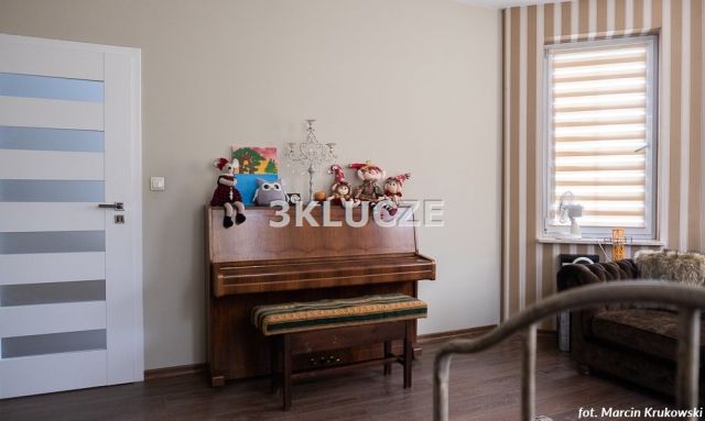 dom wolnostojący, 8 pokoi Jakubowice Konińskie. Zdjęcie 32