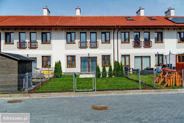 dom szeregowy, 3 pokoje Niepołomice Boryczów, ul. Oficerska. Zdjęcie 1