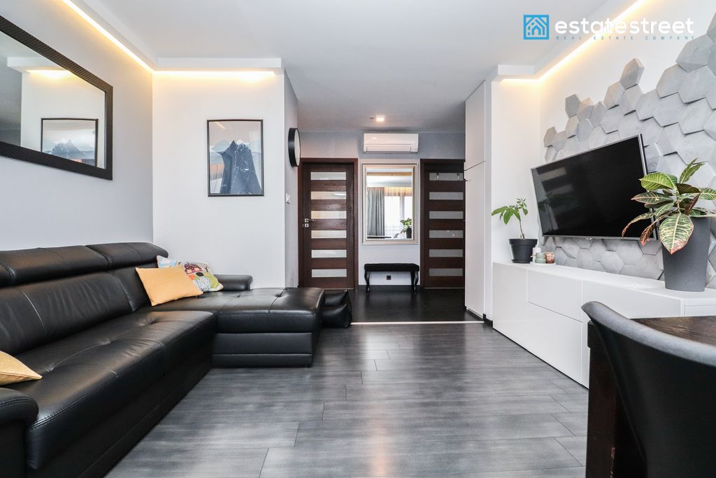 Mieszkanie 3-pokojowe Rączna. Zdjęcie 2