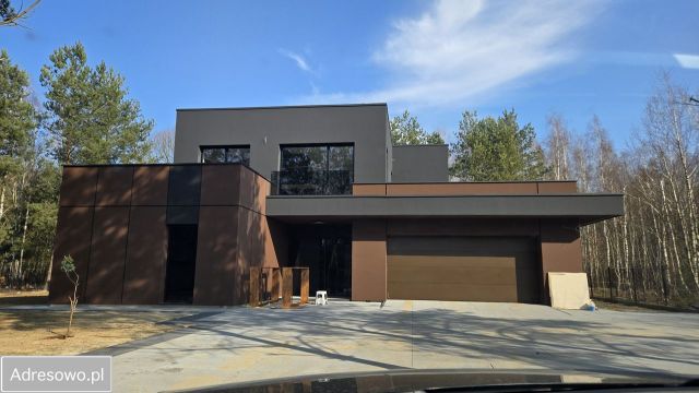 dom wolnostojący, 4 pokoje Kania Góra. Zdjęcie 1