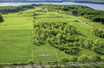 Działka budowlana Pluski. Zdjęcie 1