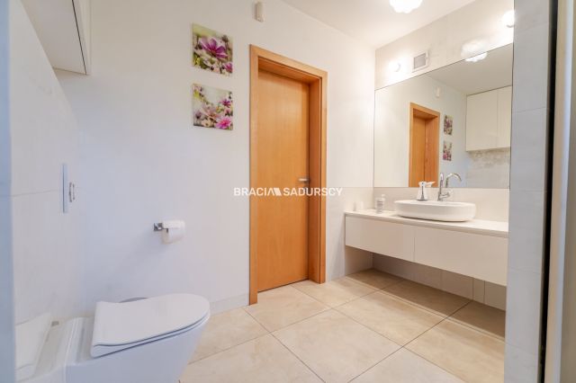 dom, 6 pokoi Kraków Bieżanów, ul. Kameliowa. Zdjęcie 10