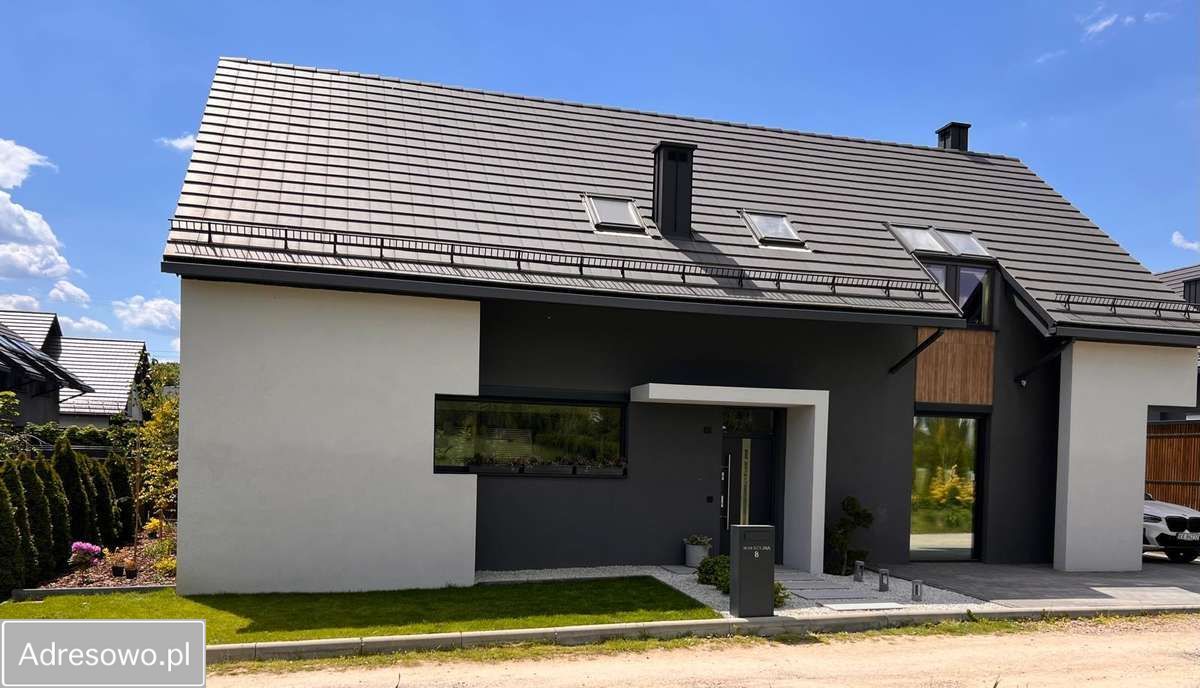 dom wolnostojący, 6 pokoi Modlnica