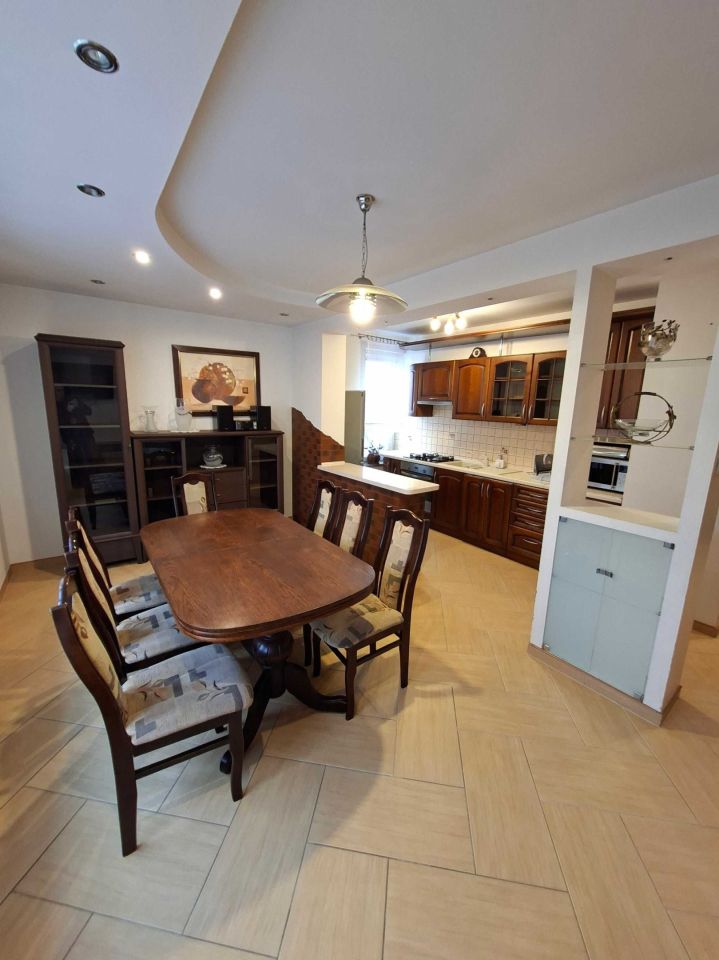 Mieszkanie 2-pokojowe Tomaszów Lubelski Śródmieście, ul. Józefa Piłsudskiego. Zdjęcie 2