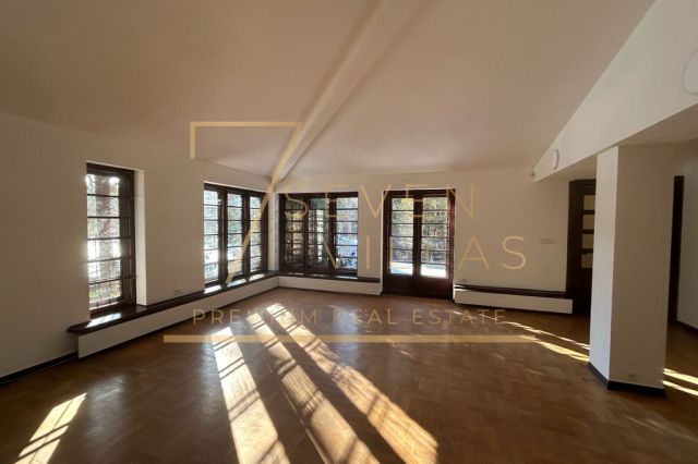 dom wolnostojący, 9 pokoi Komorów. Zdjęcie 3