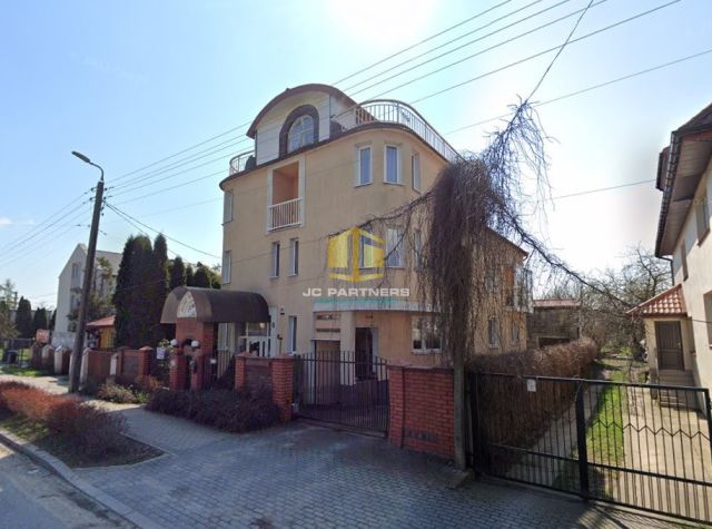 dom wolnostojący, 10 pokoi Konstancin-Jeziorna. Zdjęcie 1