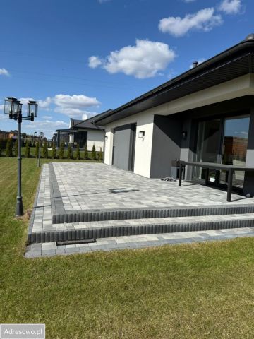 dom wolnostojący, 4 pokoje Żychlin. Zdjęcie 1