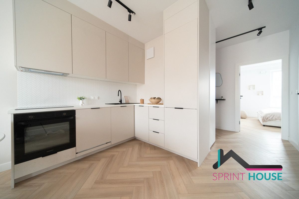 Mieszkanie 3-pokojowe Warszawa Praga, ul. Jana Nowaka-Jeziorańskiego. Zdjęcie 3